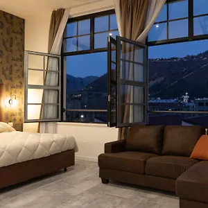 Affittacamere Living Como-rooms&parking 
