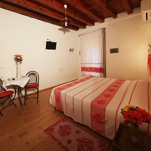 Bed & Breakfast Note Sulla Piazza ***